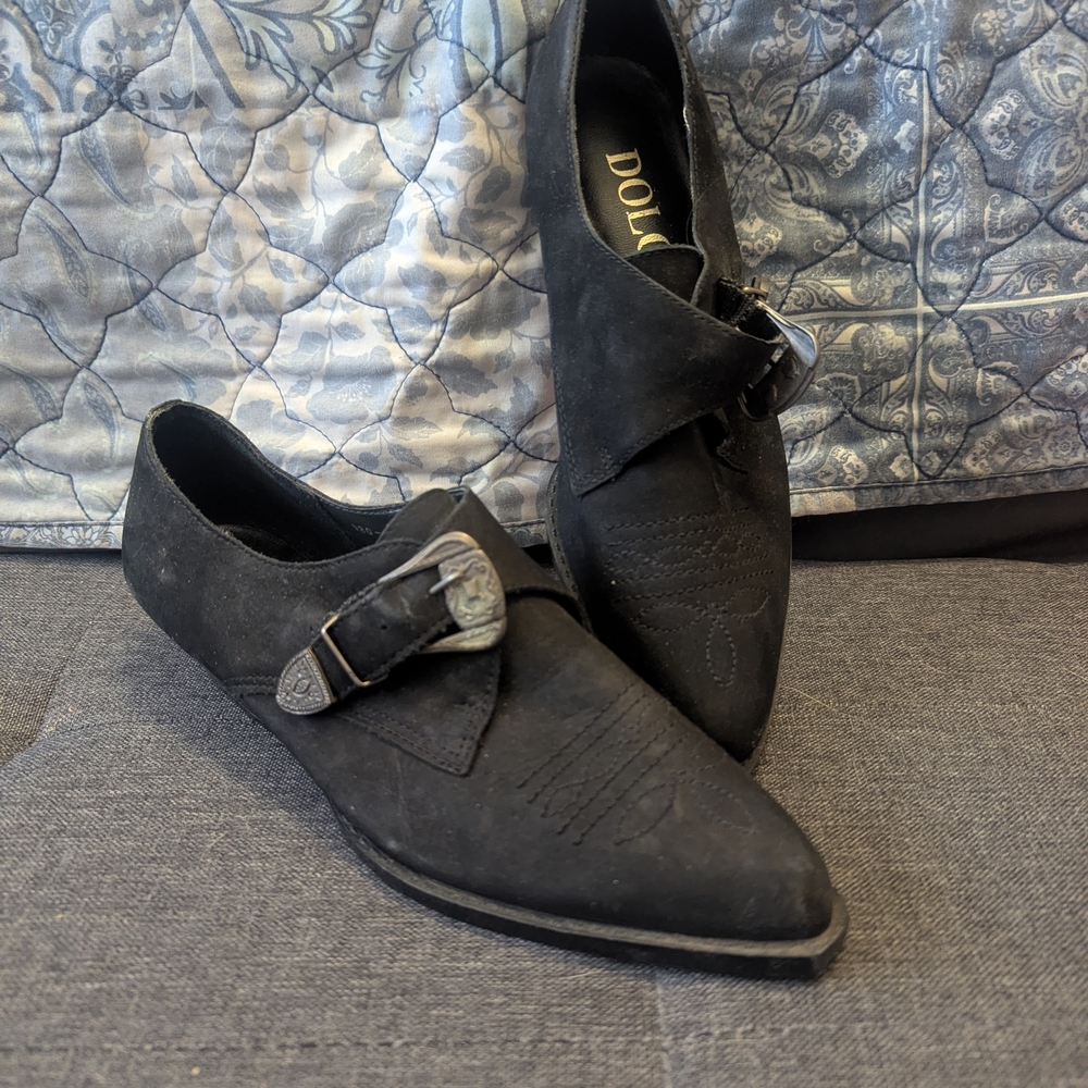 Dolcis Pointed Toe Elegant Black Women's Oxfords with Buckle.